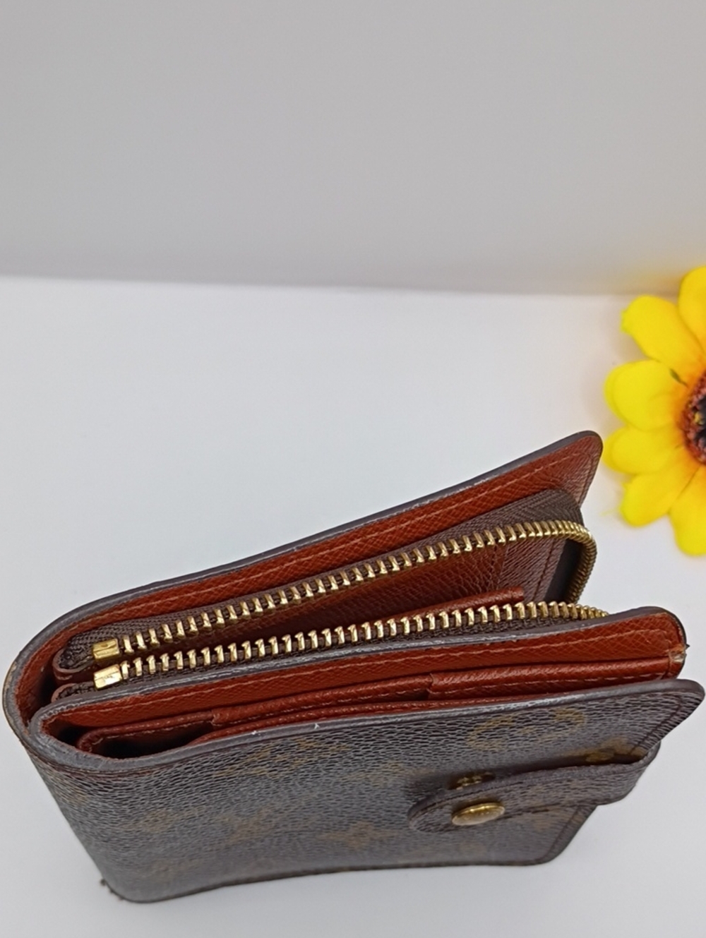 Louis Vuitton Mini Compactable Wallet - Picture 11 of 16